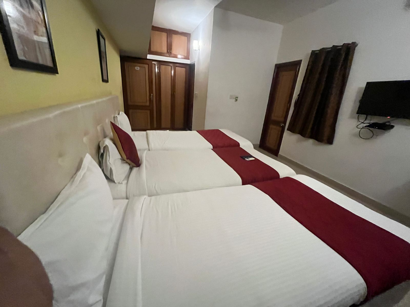 Deluxe Triple Bed 
